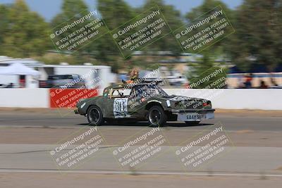 media/Oct-02-2022-24 Hours of Lemons (Sun) [[cb81b089e1]]/1020am (Front Straight)/